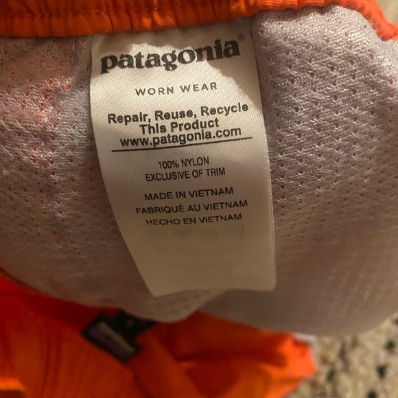 Women’s Patagonia Shorts 2.5 inch inseam - Picture 4 of 5